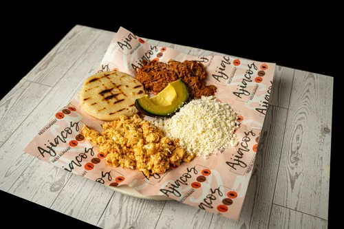 Desayuno Venezolano at Ajiacos Restaurant