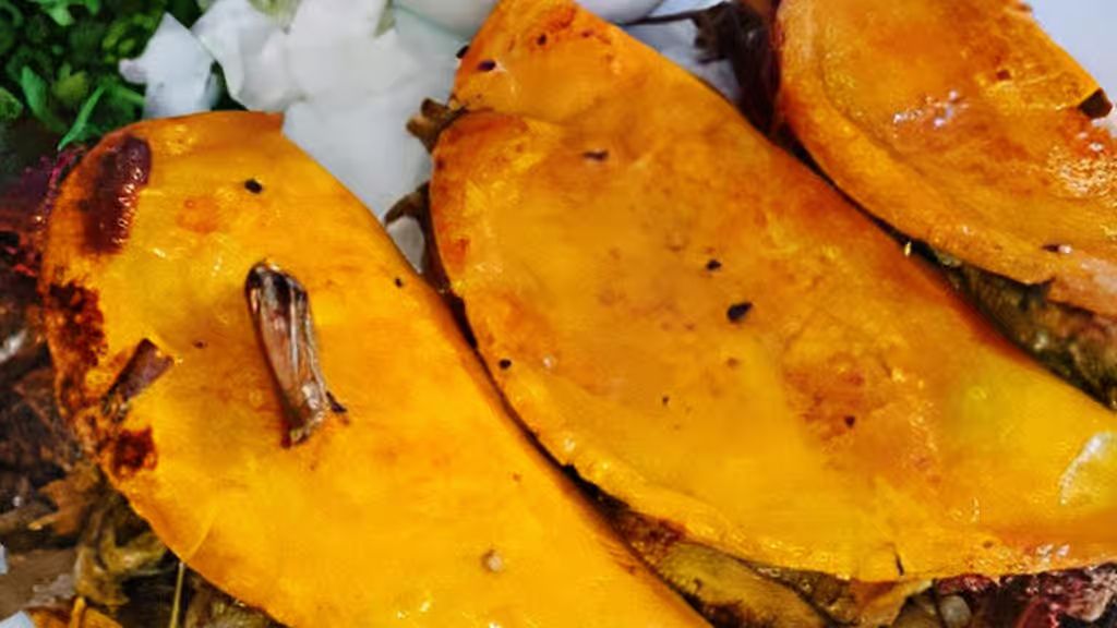 ORDEN DE QUESABIRRIAS at Lolita's Mexican Restaurant in Winchester, VA 22601 | YourMenu® Online Ordering