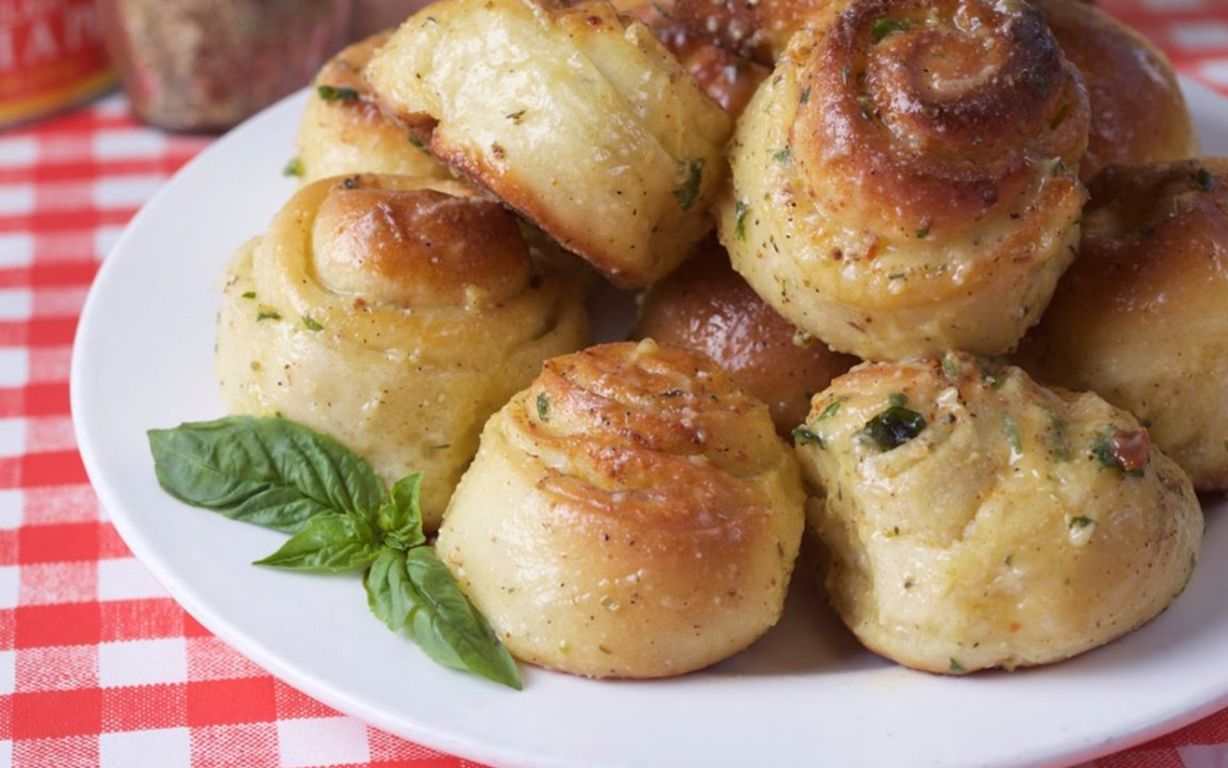 12 Garlic Knots at Luiginos Online in ODENTON, MD 21113 | YourMenu® Online Ordering