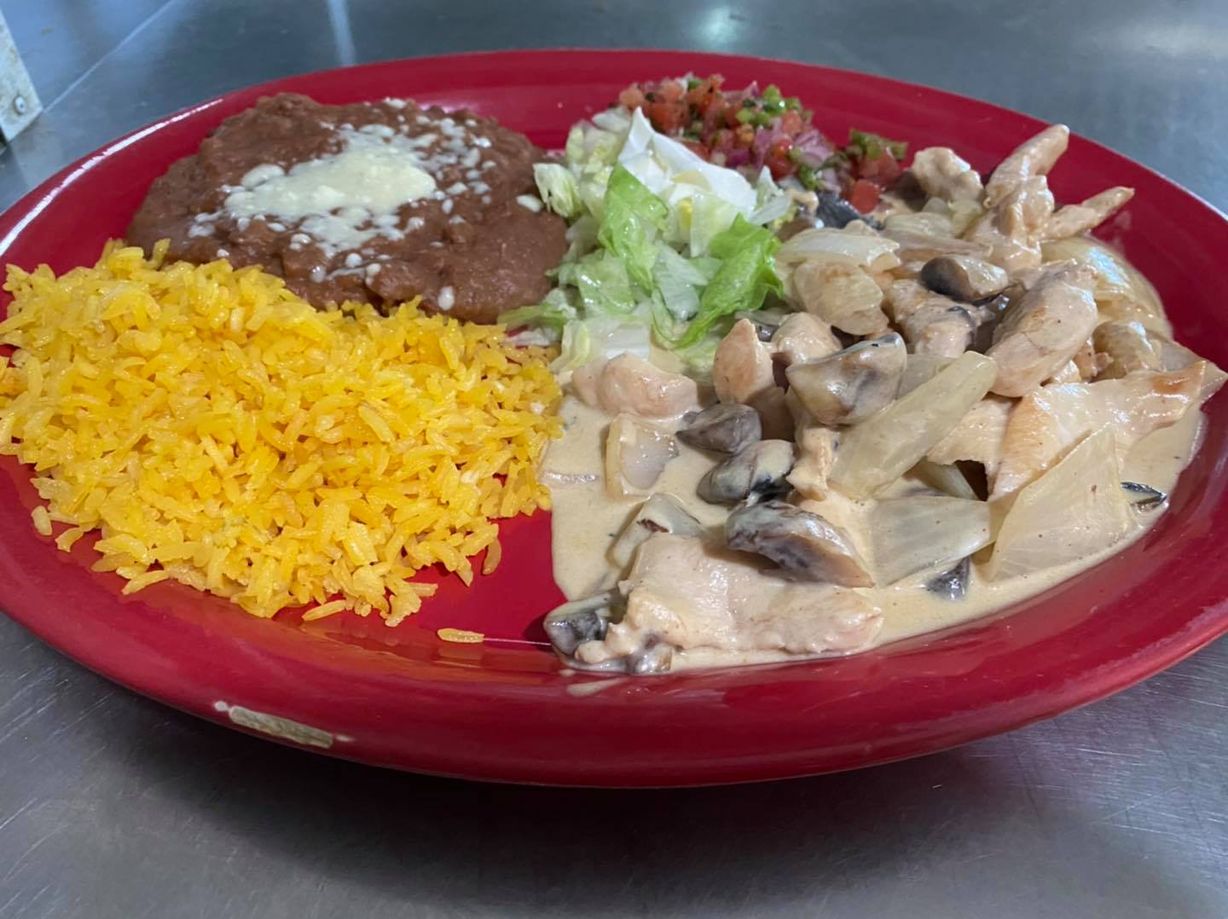 Pollo a la Crema at Rio Bravo Mexican Restaurant in Okeechobee, FL 34972 | YourMenu® Online Ordering