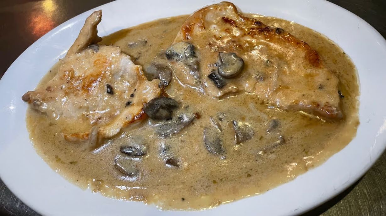 Pechuga de Pollo con Champinon at Ajiacos Restaurant in Hallandale Beach, FL 33009 | YourMenu® Online Ordering