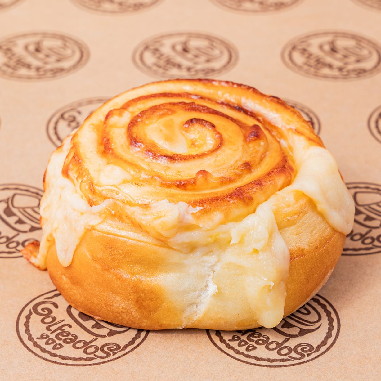 Roll de Queso Gouda at Golfeados 900 in Doral, FL 33178 | YourMenu® Online Ordering