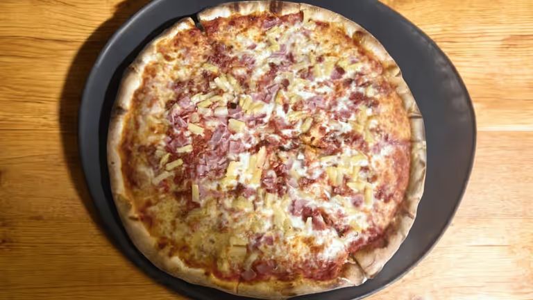 18" Hawaiian Pizza at Mama’s Pizza Express (Statesville) in Statesville, NC 28677 | YourMenu® Online Ordering