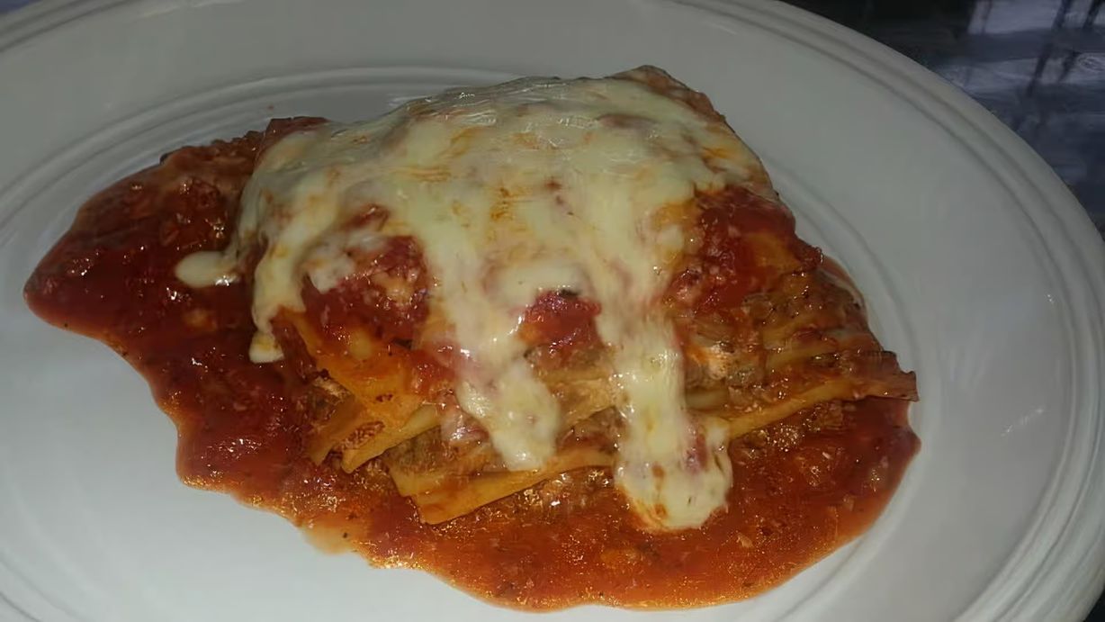 LASAGNA at MANHATTAN PIZZA PLACE in HIALEAH, FL 33016 | YourMenu® Online Ordering
