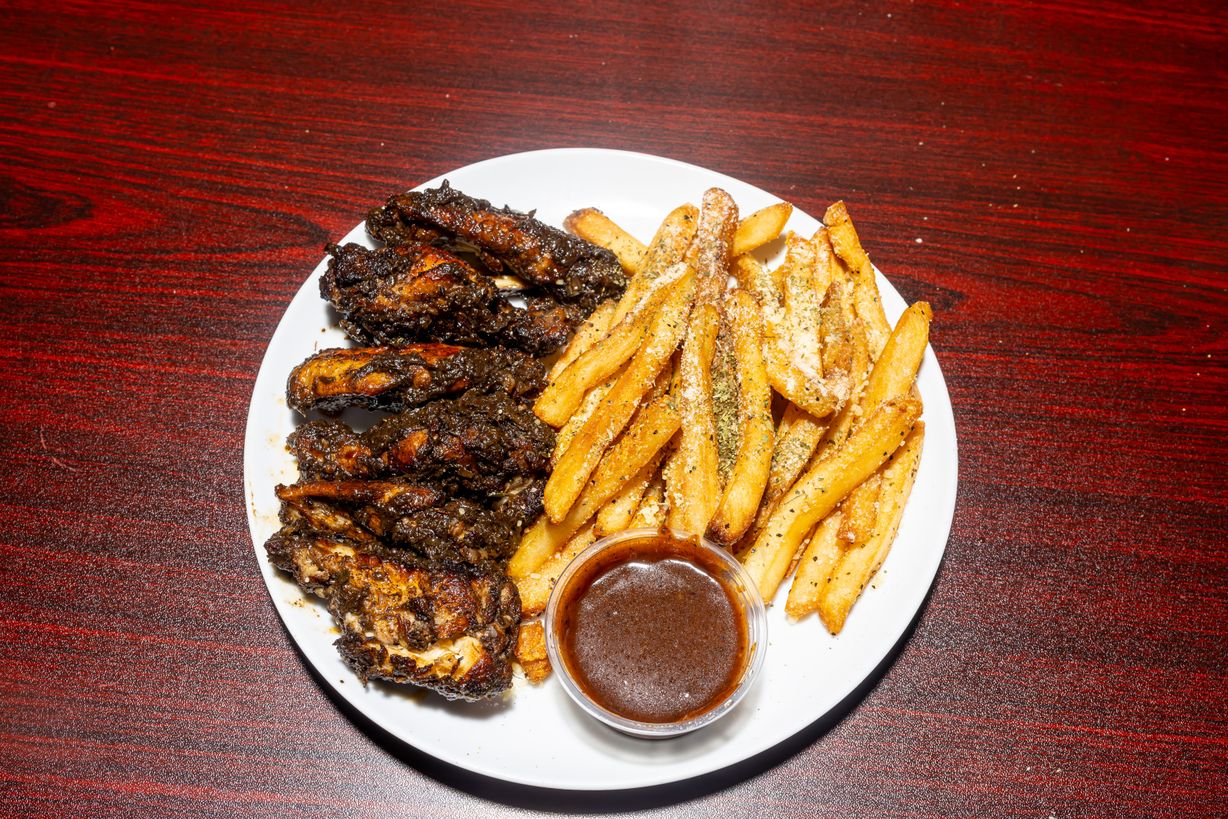 Bourbon Wings / Alitas Bourbon at Andrew's Restaurant in Suitland, MD 20746 | YourMenu® Online Ordering
