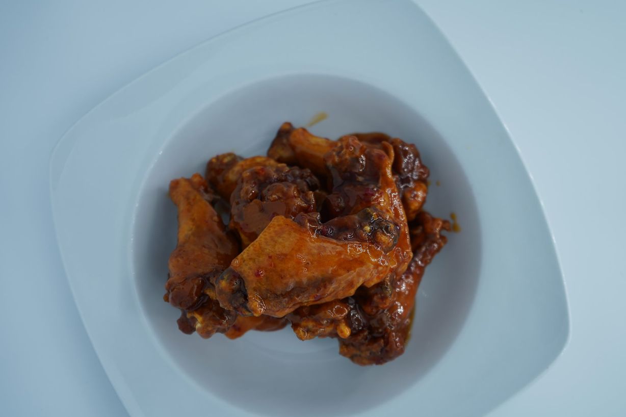 5 Wing Basket at Sweet Mama's Restaurant in Orlando, FL 32832 | YourMenu® Online Ordering