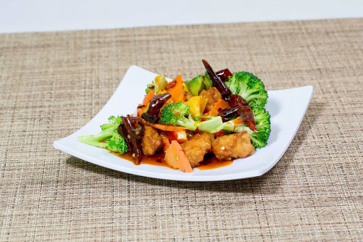 L Spicy General Tso Chicken at Hibachi & Pho (Atl Sushi Pho) in Mulberry , GA 30019 | YourMenu® Online Ordering