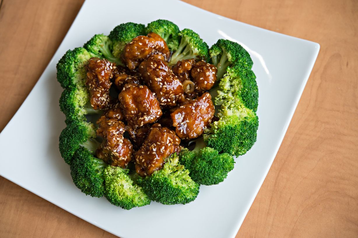 O3. Sesame Chicken at PEKING EXPRESS OF VIENNA in VIENNA, VA 22180 | YourMenu® Online Ordering