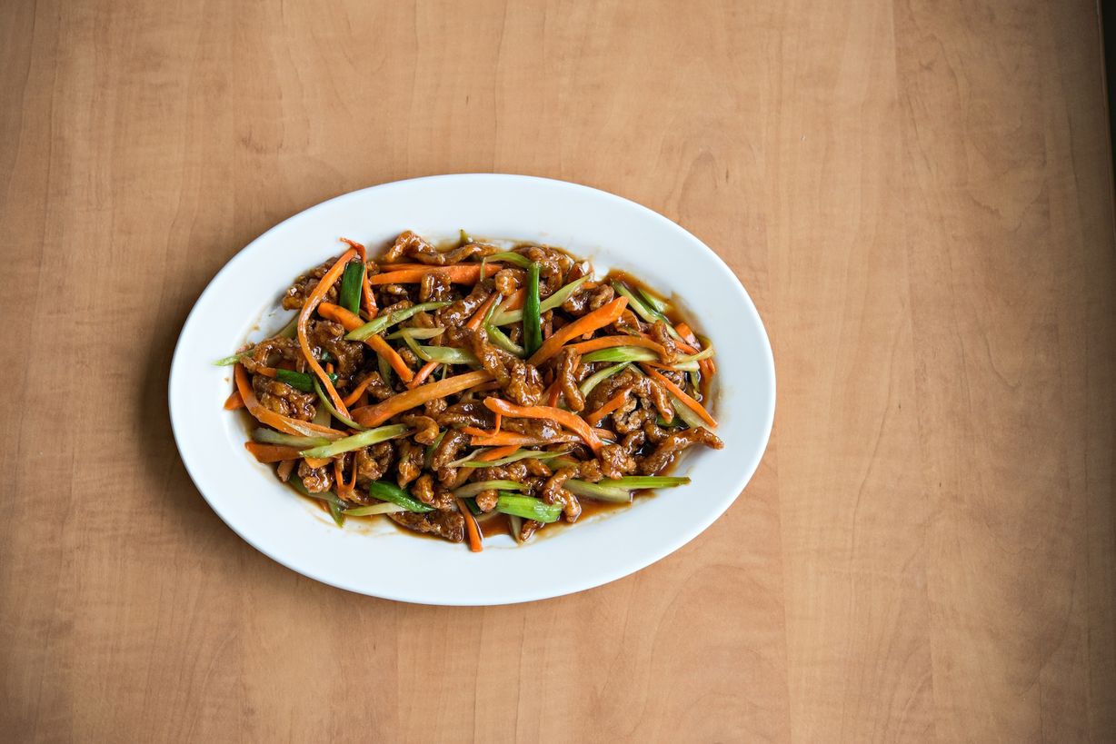 O5. Crispy Beef (Hot & Spicy) at PEKING EXPRESS OF VIENNA in VIENNA, VA 22180 | YourMenu® Online Ordering