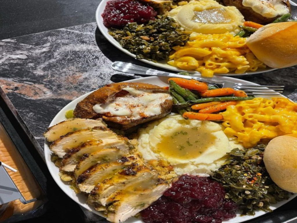 Thanksgiving in a box at T.S.Smith Orchard Point Market in Bridgeville, DE 19933-4744 | YourMenu® Online Ordering