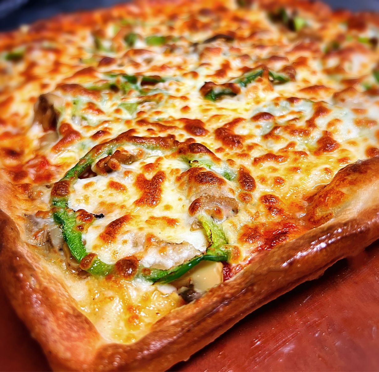 9 Cut Square Large Specialty Pizza at HANDLEBAR CAFE in BUTLER, PA 160027724 | YourMenu® Online Ordering