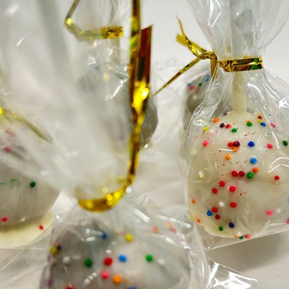 Vanilla Cake Pop at Antonio's Bakery and Macarons in New Windsor, NY 12553 | YourMenu® Online Ordering