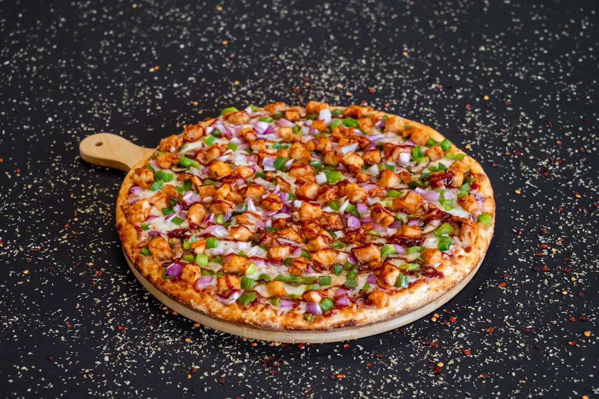Halal BBQ Chicken Pizza at SPICE CRUST PIZZERIA in BETHLEHEM, PA 18017 | YourMenu® Online Ordering