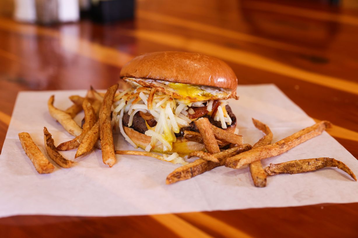 L20. Bubbas Burger at Bradford Cafe in Montalba, TX 75853 | YourMenu® Online Ordering