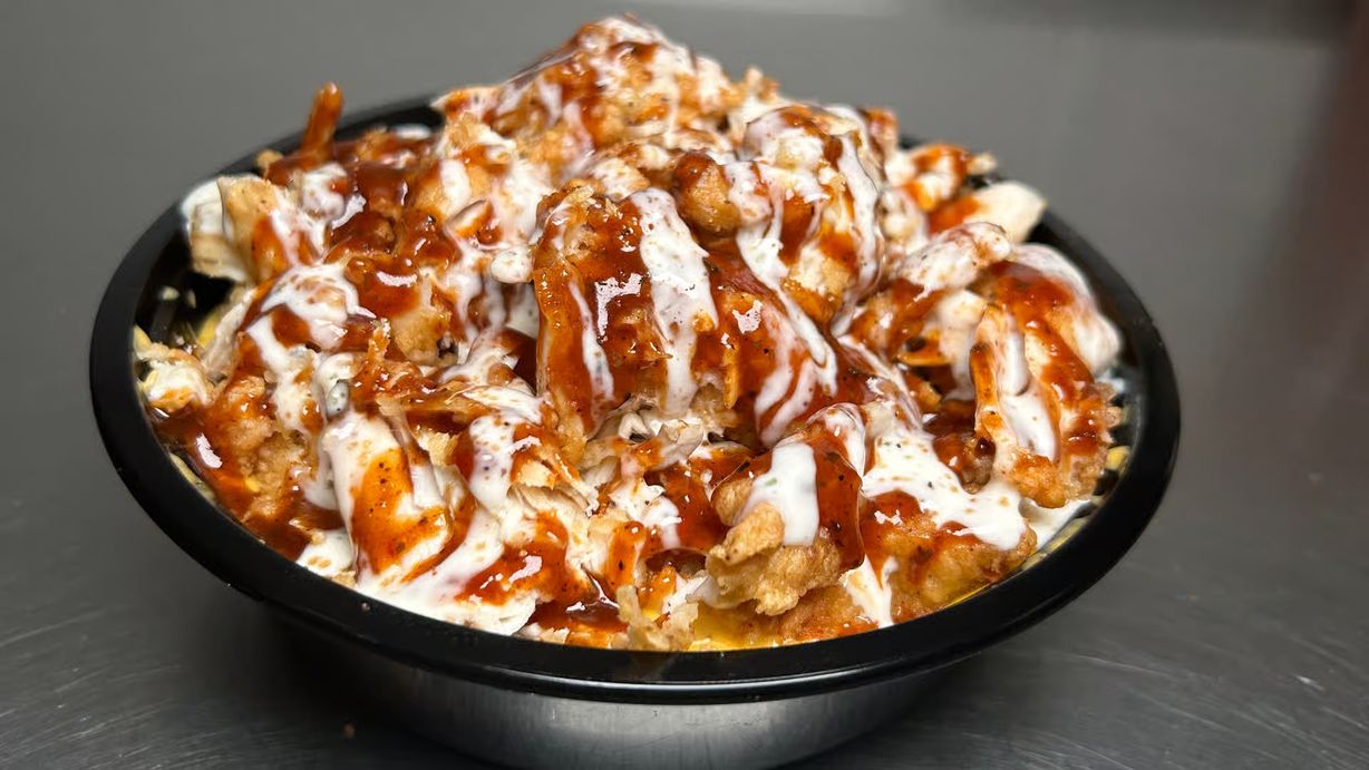 Jamaican Jerk Mac Bowl at TENDERS UCF in Orlando, FL 32817 | YourMenu® Online Ordering