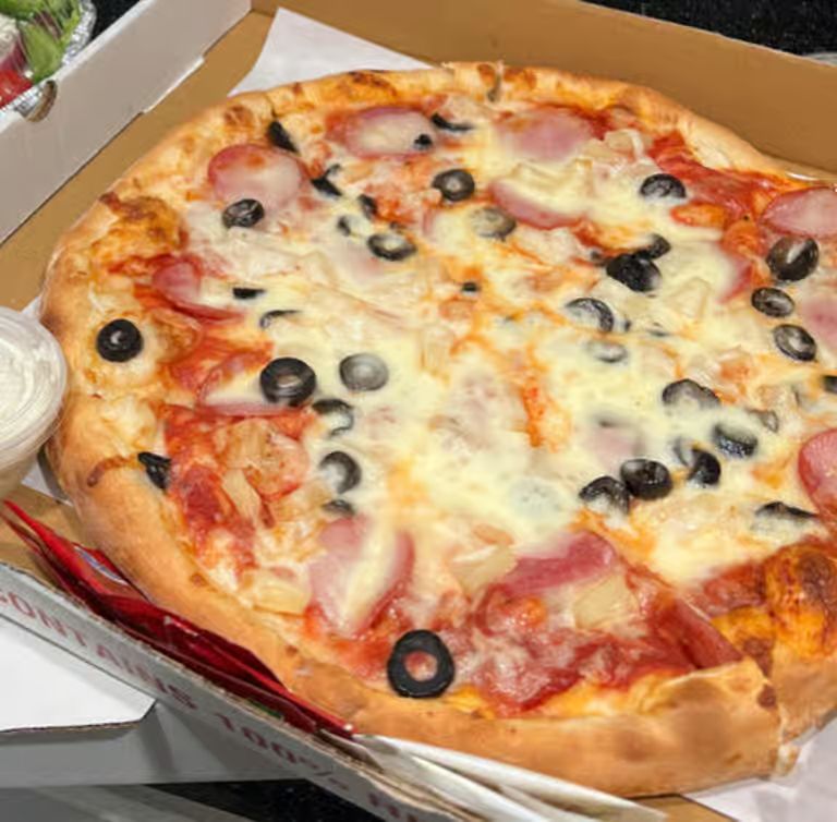 Hawaiian Pizza at Joe's Italian Restaurant - Clinton in Clinton, MO 64735 | YourMenu® Online Ordering