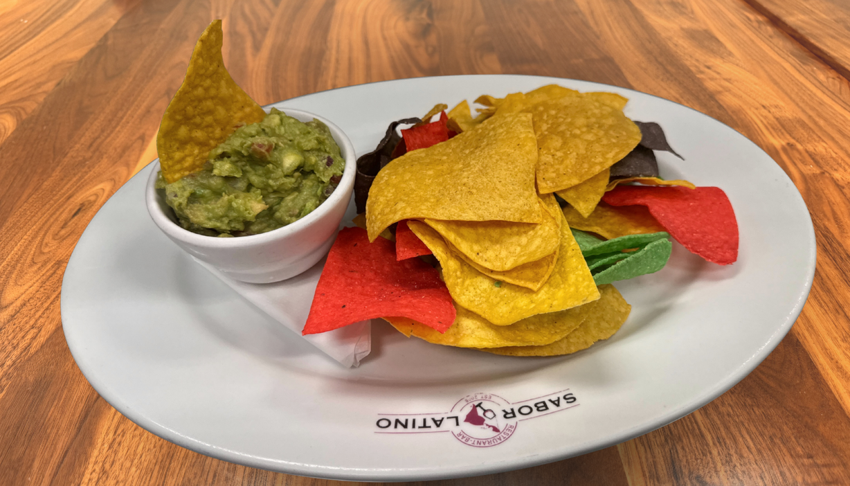 CHIPS CON GUACAMOLE at Sabor Latino Restaurant | Boynton Beach in Boynton Beach, FL 33426 | YourMenu® Online Ordering