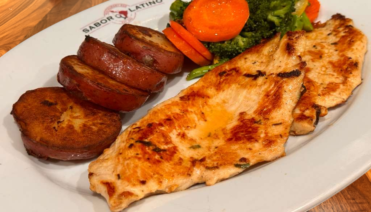 POLLO A LA PLANCHA O EMPANIZADO at Sabor Latino Restaurant | Boynton Beach in Boynton Beach, FL 33426 | YourMenu® Online Ordering
