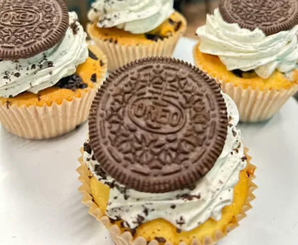 6 Pack Cupcakes at Antonio's Bakery and Macarons in New Windsor, NY 12553 | YourMenu Online Ordering 6 Pack Cupcakes at Antonio's Bakery and Macarons in New Windsor, NY 12553 | YourMenu Online Ordering