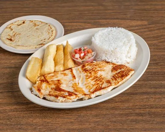 Bisteck de Pollo at La Isla Cafeteria in Miami, FL 33142 | YourMenu® Online Ordering