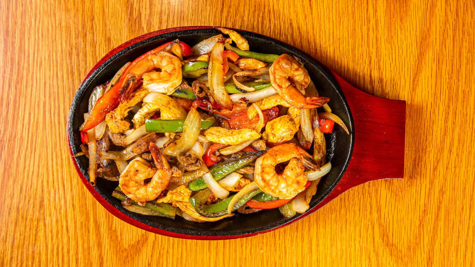 Texas Fajitas at Los Primos Restaurant in Hagerstown, MD 21742