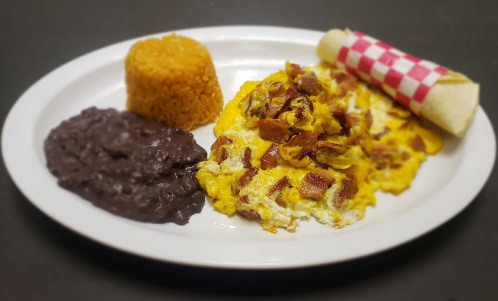 DESAYUNO / BREAKFAST at Sabor Azteca Restaurant in Gaithersburg, MD 20877